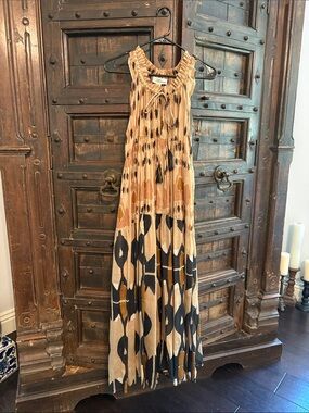 Sleeveless Boho Maxi Dress in Tan and Black